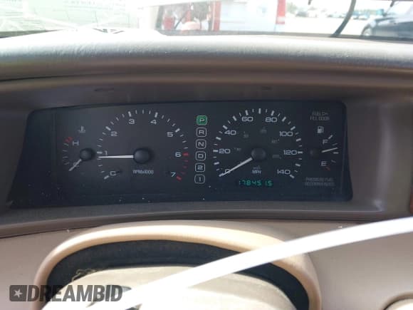 ✅ 1997 Lincoln Mark VIII • VIN: 1LNLM91V4VY699251 • Лот: 41024709. Опубликован ранее на IAAI с пробегом 178 451 миль. Бесплатный доступ к архиву аукционных продаж из США и подробный отчёт об истории автомобиля на DreamBid. Изображение 7.