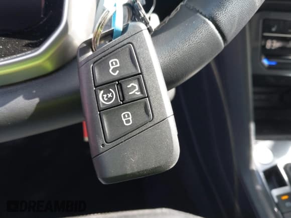 ✅ 2023 Volkswagen Tiguan SE • VIN: 3VV2B7AX0PM034519 • Lot: 41723470. Wystawiony na IAAI z przebiegiem 17 250 mil. Bezpłatny archiwum sprzedaży aukcyjnych z USA i szczegółowy raport historii pojazdu na DreamBid. Zdjęcie 11.