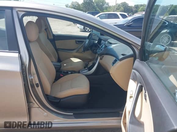 2013 Hyundai Elantra Limited с VIN 5NPDH4AE8DH367622, выставлен на аукционе IAAI как лот 43105759 с пробегом 74 625 миль миль и . История ставок и продаж доступна на DreamBid. Изображение 5.