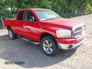 2006 Dodge 1500 SLT z VIN 1D7HU18226J147688, wystawiony jako IAAI lot #42489266 z przebiegiem 170 443 mil mil oraz . Historia ofert i sprzedaży dostępna na DreamBid. Obrazek 1.