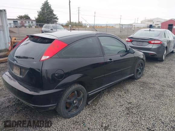 ✅ 2002 Ford Focus SVT • VIN: 3FAHP395X2R188534 • Лот: 43185737. Опубликован ранее на IAAI с пробегом 214 152 миль. Бесплатный доступ к архиву аукционных продаж из США и подробный отчёт об истории автомобиля на DreamBid. Изображение 4.