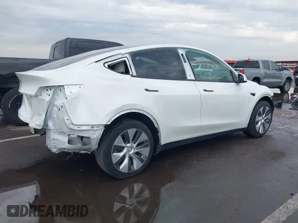 ✅ 2023 Tesla Model Y Long Range • VIN: 7SAYGDEE9PA145270 • Lot: 43420807. Wystawiony na IAAI z przebiegiem 37 798 mil. Bezpłatny archiwum sprzedaży aukcyjnych z USA i szczegółowy raport historii pojazdu na DreamBid. Zdjęcie 4.