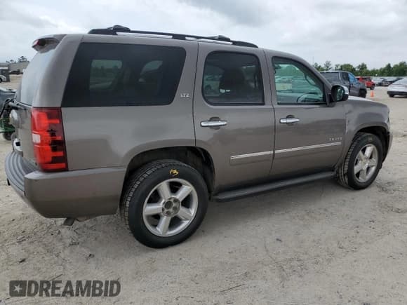 ✅ 2012 Chevrolet Tahoe LTZ • VIN: 1GNSCCE02CR259655 • Lot: 55184505. Listed on Copart with 199,189 mi. Free auction sales archive from the USA and detailed vehicle history report at DreamBid. Image 3.