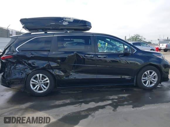 ✅ 2021 Toyota Sienna XSE • VIN: 5TDDSKFC6MS019311 • Lot: 43581691. Listed on IAAI with 85,079 mi. Free auction sales archive from the USA and detailed vehicle history report at DreamBid. Image 13.