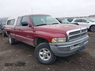 1996 Dodge 1500 с VIN 3B7HF13Z9TG185425, выставлен на аукционе IAAI как лот 43512499 с пробегом 102 934 миль миль и . История ставок и продаж доступна на DreamBid. Изображение 1.