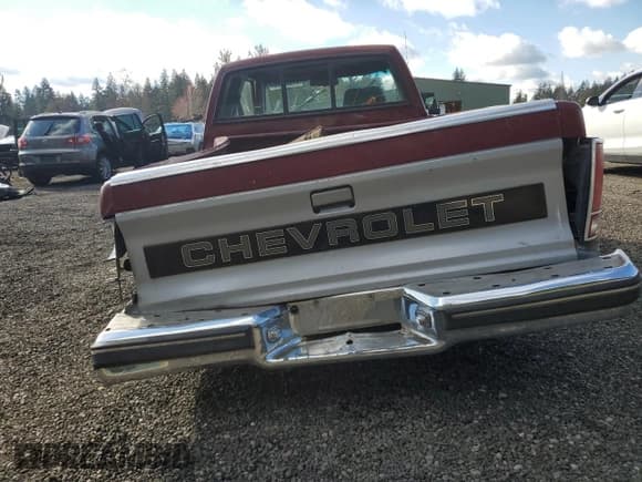 ✅ 1990 Chevrolet S-10 LS • VIN: 1GCCS19Z2L2129459 • Лот: 47881665. Опубликован ранее на Copart с пробегом 282 574 миль. Бесплатный доступ к архиву аукционных продаж из США и подробный отчёт об истории автомобиля на DreamBid. Изображение 6.