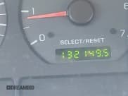 ✅ 2002 Ford Mustang Deluxe • VIN: 1FAFP44442F179840 • Lot: 42603841. Wystawiony na IAAI z przebiegiem 132 149 mil. Bezpłatny archiwum sprzedaży aukcyjnych z USA i szczegółowy raport historii pojazdu na DreamBid. Zdjęcie 15.