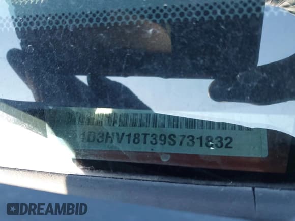 ✅ 2009 Dodge 1500 SLT • VIN: 1D3HV18T39S731832 • Lot: 42039890. Wystawiony na IAAI z przebiegiem 176 812 mil. Bezpłatny archiwum sprzedaży aukcyjnych z USA i szczegółowy raport historii pojazdu na DreamBid. Zdjęcie 17.