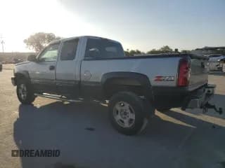 ✅ 2004 Chevrolet Silverado 1500 Z71 • VIN: 2GCEK19TX41379201 • Лот: 77324474. Опубликован ранее на Copart с пробегом 296 929 миль. Бесплатный доступ к архиву аукционных продаж из США и подробный отчёт об истории автомобиля на DreamBid. Изображение 2.