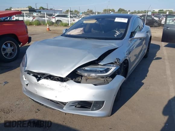 ✅ 2016 Tesla Model S 90D • VIN: 5YJSA1E25GF151367 • Lot: 43086781. Listed on IAAI with 149,959 mi. Free auction sales archive from the USA and detailed vehicle history report at DreamBid. Image 16.