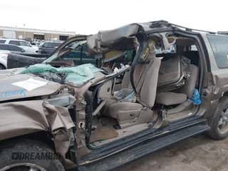 ✅ 2004 Chevrolet Suburban LS • VIN: 1GNEC16Z54J113586 • Лот: 41265260. Опубликован ранее на IAAI с пробегом Не указан. Бесплатный доступ к архиву аукционных продаж из США и подробный отчёт об истории автомобиля на DreamBid. Изображение 6.