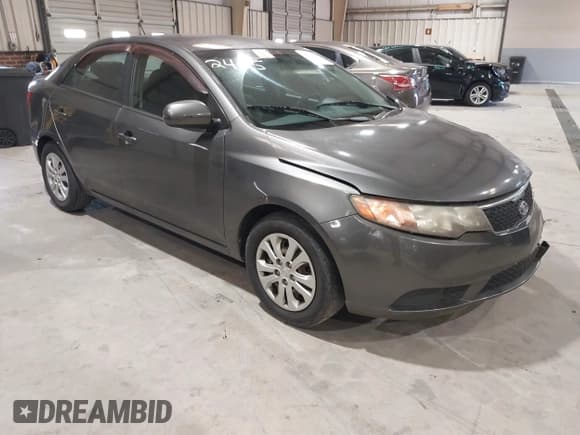 ✅ 2013 Kia Forte EX • VIN: KNAFU4A27D5722495 • Lot: 43671124. Wystawiony na IAAI z przebiegiem 202 278 mil. Bezpłatny archiwum sprzedaży aukcyjnych z USA i szczegółowy raport historii pojazdu na DreamBid. Zdjęcie 1.