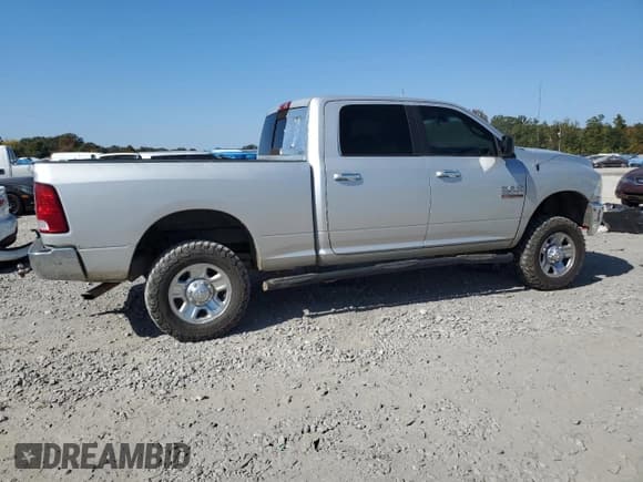 ✅ 2017 Ram 2500 SLT • VIN: 3C6TR5DT0HG711586 • Лот: 77589624. Опубликован ранее на Copart с пробегом 253 961 миль. Бесплатный доступ к архиву аукционных продаж из США и подробный отчёт об истории автомобиля на DreamBid. Изображение 3.