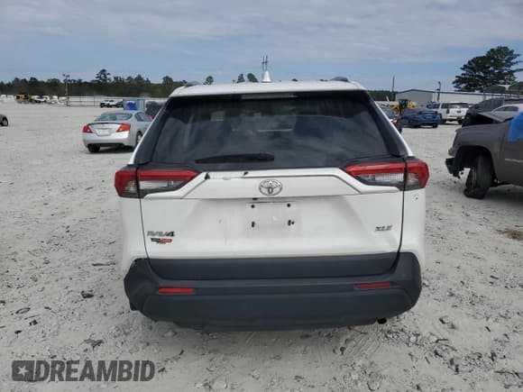 ✅ 2024 Toyota RAV4 XLE • VIN: 2T3W1RFV8RC264611 • Lot: 82286625. Wystawiony na Copart z przebiegiem 63 805 mil. Bezpłatny archiwum sprzedaży aukcyjnych z USA i szczegółowy raport historii pojazdu na DreamBid. Zdjęcie 6.