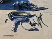 ✅ 2018 Toyota RAV4 XLE • VIN: JTMWFREV7JJ191994 • Lot: 95723885. Listed on Copart with 50,975 mi. Free auction sales archive from the USA and detailed vehicle history report at DreamBid. Image 13.