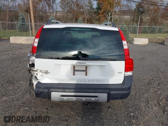 ✅ 2007 Volvo XC70 • VIN: YV4SZ592871275908 • Lot: 43595536. Listed on IAAI with 177,088 mi. Free auction sales archive from the USA and detailed vehicle history report at DreamBid. Image 16.