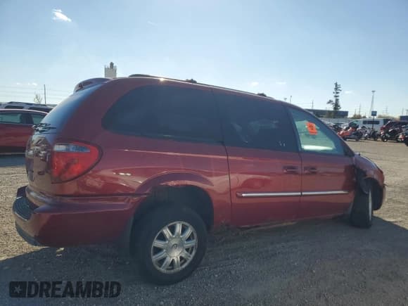 ✅ 2006 Chrysler Town & Country Touring • VIN: 2A4GP54L26R753839 • Lot: 89596855. Listed on Copart with 137,607 mi. Free auction sales archive from the USA and detailed vehicle history report at DreamBid. Image 3.