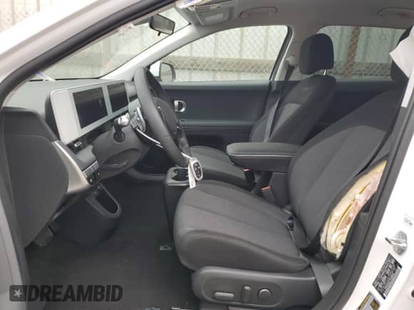 2024 Hyundai Ioniq 5 SE z VIN KM8KM4DE1RU289546, wystawiony jako Copart lot #72554174 z przebiegiem 3 907 mil mil oraz Szkoda całkowita • Salvage title. Historia ofert i sprzedaży dostępna na DreamBid. Obrazek 7.