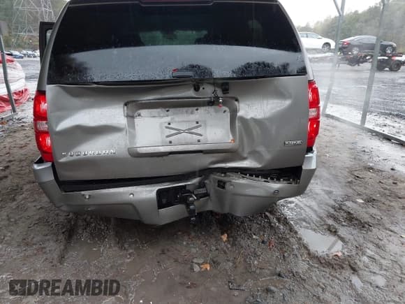 ✅ 2008 Chevrolet Suburban LTZ • VIN: 1GNFC160X8J209533 • Лот: 43556591. Опубликован ранее на IAAI с пробегом 117 108 миль. Бесплатный доступ к архиву аукционных продаж из США и подробный отчёт об истории автомобиля на DreamBid. Изображение 6.