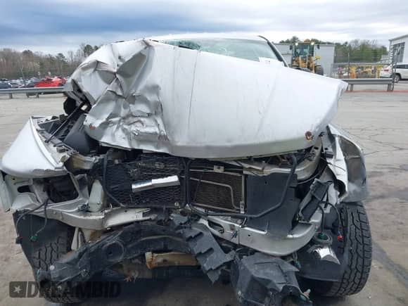 2008 Dodge Dakota z VIN 1D7HW32K08S514373, wystawiony jako IAAI lot #41814272 z przebiegiem 137 787 mil mil oraz . Historia ofert i sprzedaży dostępna na DreamBid. Obrazek 12.