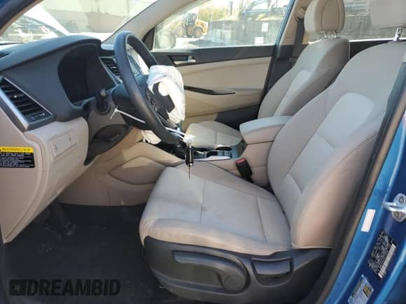 2018 Hyundai Tucson SE с VIN KM8J2CA40JU776068, выставлен на аукционе Copart как лот 89441685 с пробегом 67 633 миль миль и Списание • Salvage title. История ставок и продаж доступна на DreamBid. Изображение 7.