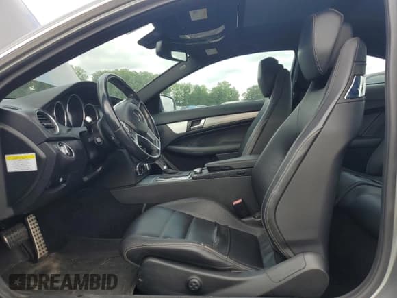 ✅ 2013 Mercedes-Benz C 250 • VIN: WDDGJ4HB4DG025656 • Lot: 63481685. Listed on Copart with 109,924 mi. Free auction sales archive from the USA and detailed vehicle history report at DreamBid. Image 7.