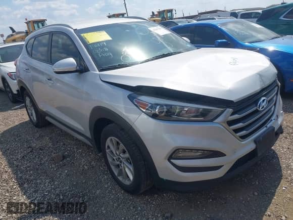 2018 Hyundai Tucson SEL z VIN KM8J33A42JU666992, wystawiony jako IAAI lot #43267251 z przebiegiem 116 154 mil mil oraz . Historia ofert i sprzedaży dostępna na DreamBid. Obrazek 1.
