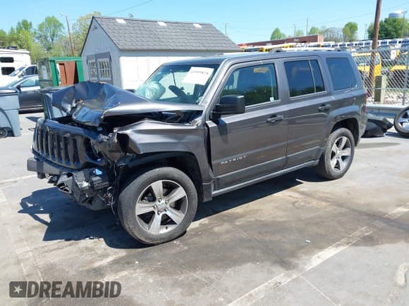 ✅ 2016 Jeep Patriot Latitude • VIN: 1C4NJRFB6GD598954 • Lot: 41999828. Listed on IAAI with 119,166 mi. Free auction sales archive from the USA and detailed vehicle history report at DreamBid. Image 2.