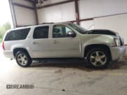✅ 2011 Chevrolet Suburban LTZ • VIN: 1GNSKKE3XBR173001 • Lot: 42959263. Wystawiony na IAAI z przebiegiem 167 679 mil. Bezpłatny archiwum sprzedaży aukcyjnych z USA i szczegółowy raport historii pojazdu na DreamBid. Zdjęcie 12.