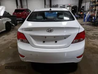 ✅ 2016 Hyundai Accent SE • VIN: KMHCT4AE8GU026740 • Lot: 68616972. Wystawiony na Copart z przebiegiem 44 726 mil. Bezpłatny archiwum sprzedaży aukcyjnych z USA i szczegółowy raport historii pojazdu na DreamBid. Zdjęcie 6.