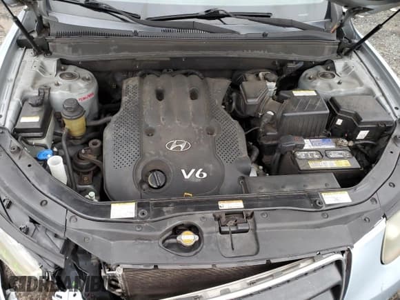 ✅ 2007 Hyundai Santa Fe GLS • VIN: 5NMSG13D87H079663 • Lot: 75504414. Listed on Copart with 172,969 mi. Free auction sales archive from the USA and detailed vehicle history report at DreamBid. Image 12.