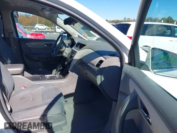 ✅ 2014 Chevrolet Traverse LT • VIN: 1GNKRGKD1EJ248208 • Lot: 43579442. Listed on IAAI with 126,457 mi. Free auction sales archive from the USA and detailed vehicle history report at DreamBid. Image 5.