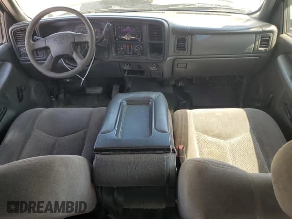 ✅ 2006 Chevrolet Silverado 1500 LS • VIN: 1GCEC19XX6Z276676 • Lot: 69102675. Listed on Copart with 266,266 mi. Free auction sales archive from the USA and detailed vehicle history report at DreamBid. Image 8.