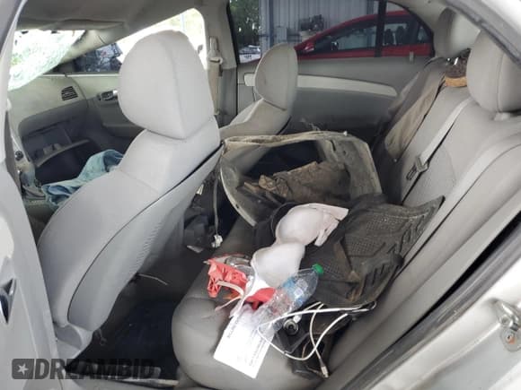 ✅ 2010 Chevrolet Malibu 1FL • VIN: 1G1ZA5EBXAF105972 • Lot: 73752304. Wystawiony na Copart z przebiegiem 193 802 mil. Bezpłatny archiwum sprzedaży aukcyjnych z USA i szczegółowy raport historii pojazdu na DreamBid. Zdjęcie 10.