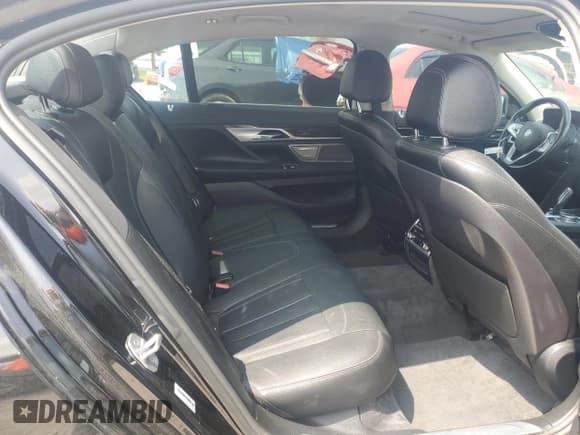 ✅ 2017 BMW 7 Series 740i • VIN: WBA7E2C57HG739885 • Лот: 50418965. Опубликован ранее на Copart с пробегом 109 823 миль. Бесплатный доступ к архиву аукционных продаж из США и подробный отчёт об истории автомобиля на DreamBid. Изображение 10.