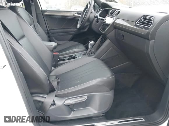 ✅ 2022 Volkswagen Tiguan SE R-Line Black • VIN: 3VVCB7AX5NM099626 • Лот: 43510483. Опубликован ранее на IAAI с пробегом 31 069 миль. Бесплатный доступ к архиву аукционных продаж из США и подробный отчёт об истории автомобиля на DreamBid. Изображение 5.