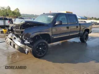 2004 Chevrolet Silverado 1500 Z71 with VIN 2GCEK13T441354447, listed as a Copart auction lot 69193015 with 194,876 mi miles and Salvage title. Bid and sale history available at DreamBid. Image 1.