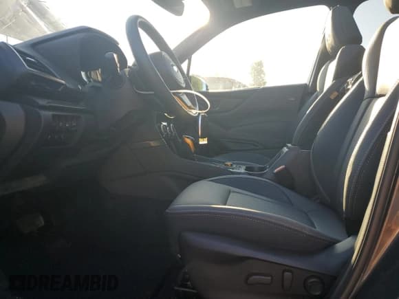 ✅ 2025 Subaru Forester Wilderness • VIN: JF2SKAJC9SH400579 • Lot: 65088445. Listed on Copart with 5,605 mi. Free auction sales archive from the USA and detailed vehicle history report at DreamBid. Image 7.