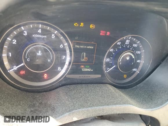 ✅ 2015 Hyundai Azera Limited • VIN: KMHFH4JG1FA433220 • Лот: 50007845. Опубликован ранее на Copart с пробегом 133 942 миль. Бесплатный доступ к архиву аукционных продаж из США и подробный отчёт об истории автомобиля на DreamBid. Изображение 9.