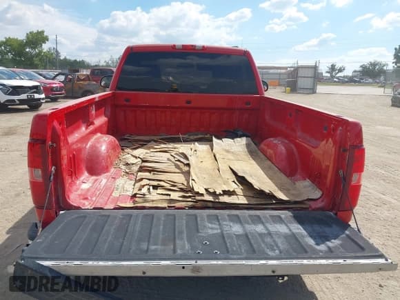 ✅ 2008 Chevrolet Silverado 1500 Work Truck • VIN: 1GCEC14C88Z290521 • Lot: 43341686. Listed on IAAI with 279,134 mi. Free auction sales archive from the USA and detailed vehicle history report at DreamBid. Image 17.
