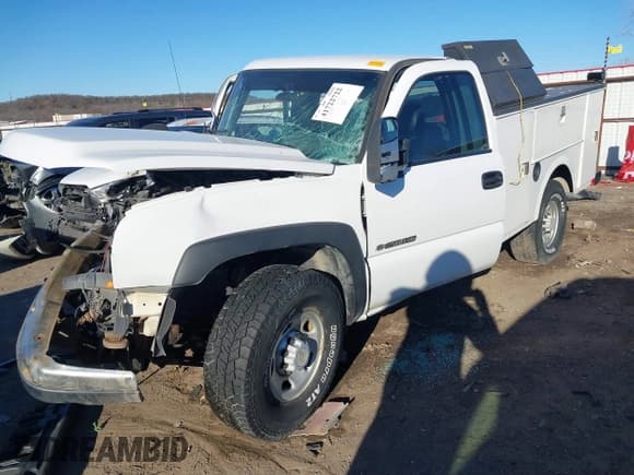 ✅ 2007 Chevrolet Silverado 2500HD Work Truck • VIN: 1GBHC24UX7E175702 • Lot: 41722722. Wystawiony na IAAI z przebiegiem 160 219 mil. Bezpłatny archiwum sprzedaży aukcyjnych z USA i szczegółowy raport historii pojazdu na DreamBid. Zdjęcie 2.