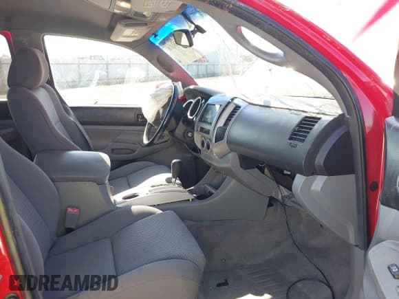 ✅ 2008 Toyota Tacoma PreRunner • VIN: 5TEKU72N98Z511765 • Lot: 43560318. Wystawiony na IAAI z przebiegiem 166 084 mil. Bezpłatny archiwum sprzedaży aukcyjnych z USA i szczegółowy raport historii pojazdu na DreamBid. Zdjęcie 5.