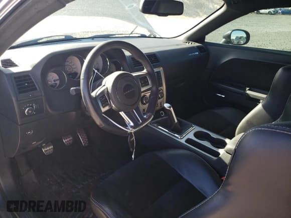 ✅ 2014 Dodge Challenger SRT-8 • VIN: 2C3CDYCJ8EH137473 • Lot: 67587044. Wystawiony na Copart z przebiegiem 51 544 mil. Bezpłatny archiwum sprzedaży aukcyjnych z USA i szczegółowy raport historii pojazdu na DreamBid. Zdjęcie 8.