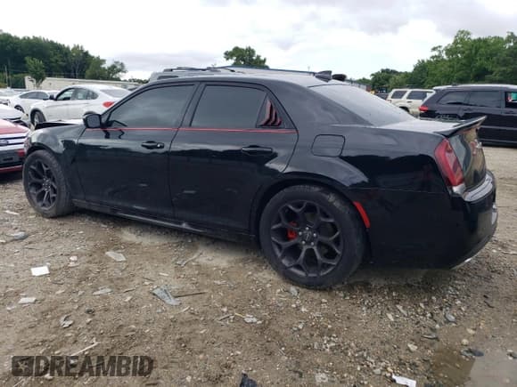 ✅ 2020 Chrysler 300 S • VIN: 2C3CCABT8LH233825 • Lot: 63869235. Listed on Copart with 62,049 mi. Free auction sales archive from the USA and detailed vehicle history report at DreamBid. Image 2.