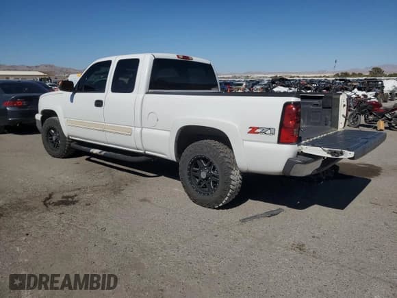 ✅ 2006 Chevrolet Silverado 1500 LT1 • VIN: 1GCEK19B16E109332 • Лот: 67605204. Опубликован ранее на Copart с пробегом 168 349 миль. Бесплатный доступ к архиву аукционных продаж из США и подробный отчёт об истории автомобиля на DreamBid. Изображение 2.