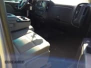 ✅ 2018 Chevrolet Silverado 1500 Custom • VIN: 3GCPCPEC6JG544436 • Lot: 43429030. Wystawiony na IAAI z przebiegiem 136 743 mil. Bezpłatny archiwum sprzedaży aukcyjnych z USA i szczegółowy raport historii pojazdu na DreamBid. Zdjęcie 5.