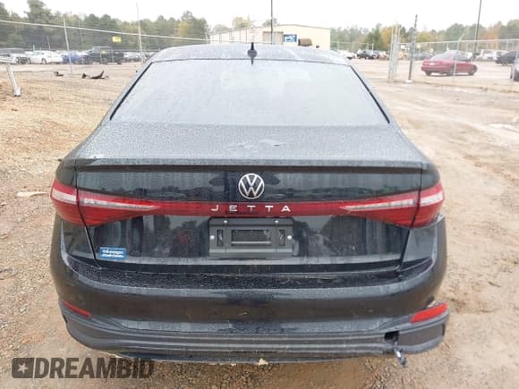 ✅ 2025 Volkswagen Jetta S • VIN: 3VW5X7BU7SM102127 • Lot: 43568365. Listed on IAAI with 2,812 mi. Free auction sales archive from the USA and detailed vehicle history report at DreamBid. Image 16.