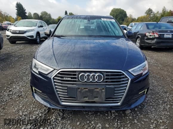 ✅ 2017 Audi A3 e-tron Sportback Premium • VIN: WAUUPBFF1HA036741 • Lot: 87309805. Listed on Copart with 52,342 mi. Free auction sales archive from the USA and detailed vehicle history report at DreamBid. Image 5.