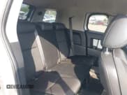 ✅ 2008 Toyota FJ Cruiser • VIN: JTEBU11F18K052609 • Lot: 42587745. Wystawiony na IAAI z przebiegiem 142 537 mil. Bezpłatny archiwum sprzedaży aukcyjnych z USA i szczegółowy raport historii pojazdu na DreamBid. Zdjęcie 8.