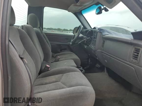 2004 Chevrolet Silverado 1500 LS z VIN 1GCEC14V04Z255175, wystawiony jako Copart lot #77254964 z przebiegiem Nie podano mil oraz Szkoda całkowita • Salvage title. Historia ofert i sprzedaży dostępna na DreamBid. Obrazek 10.